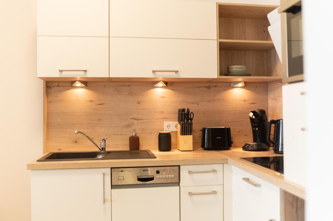Dwellstay - Modernes Apartment I 55Qm I 2 Zimmer I Kueche I Bad I Terrasse I Tv I Wlan Bad Hersfeld Esterno foto