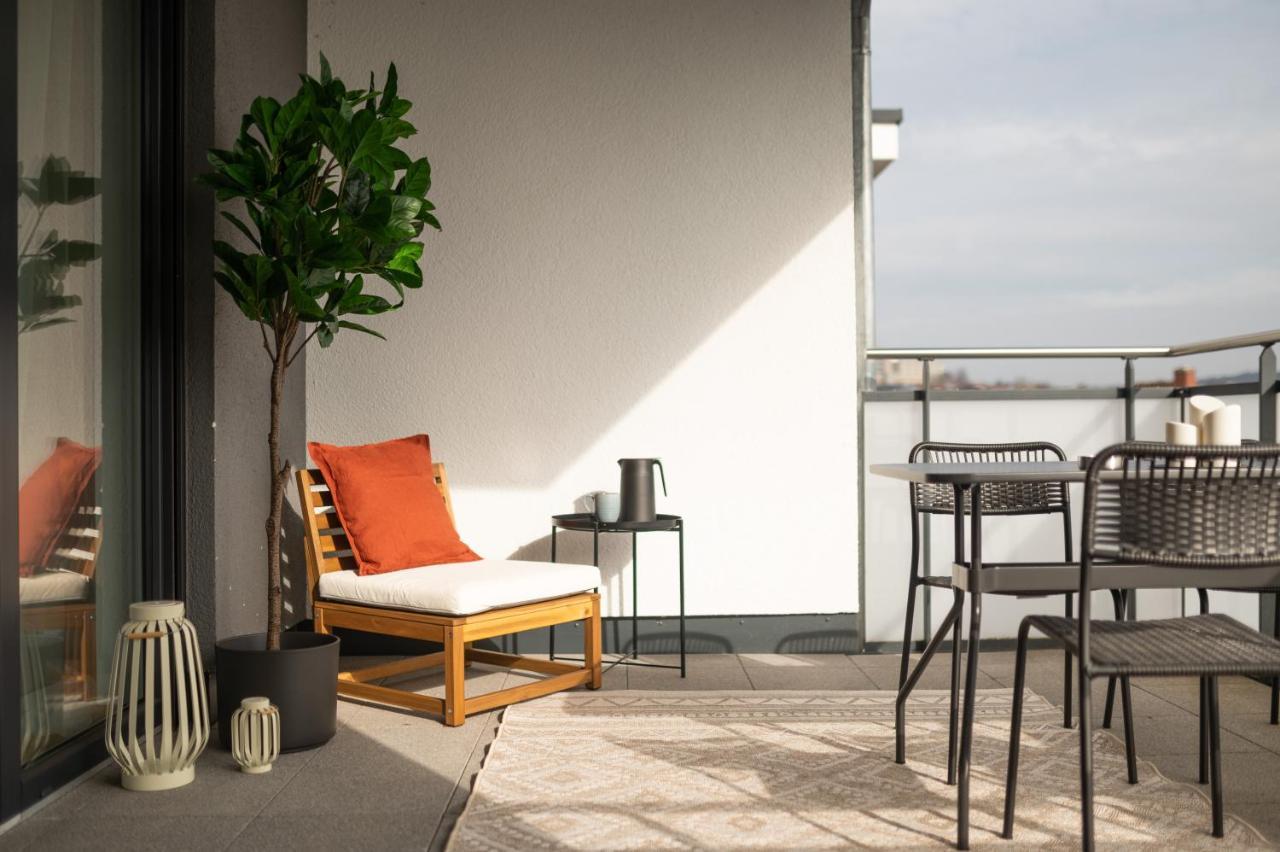 Dwellstay - Modernes Apartment I 55Qm I 2 Zimmer I Kueche I Bad I Terrasse I Tv I Wlan Bad Hersfeld Esterno foto